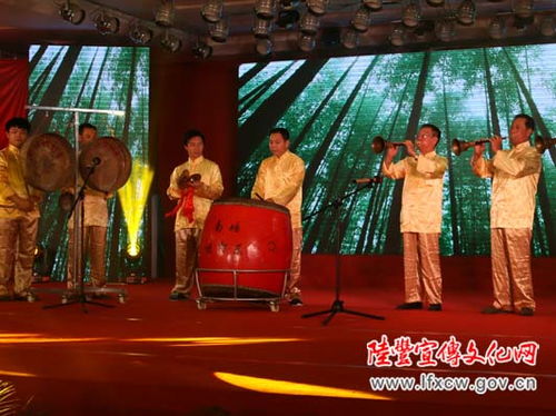 我市举办文艺展演暨创文禁毒宣传晚会